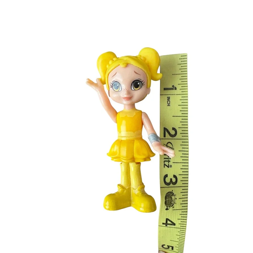 Fisher-Price Team Rainbow Rangers Anna Banana Yellow 3